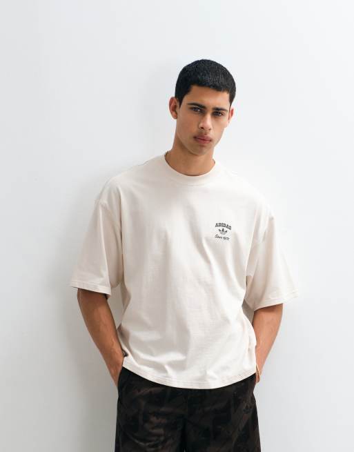adidas Originals T-Shirt mit Cowboy-Print in Weiß, 4 von 5