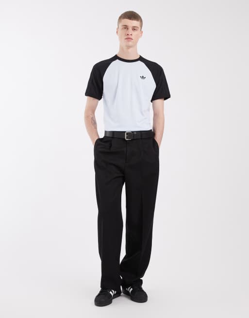 adidas Originals – T-Shirt mit den drei Streifen in Hellblau, 2 von 5