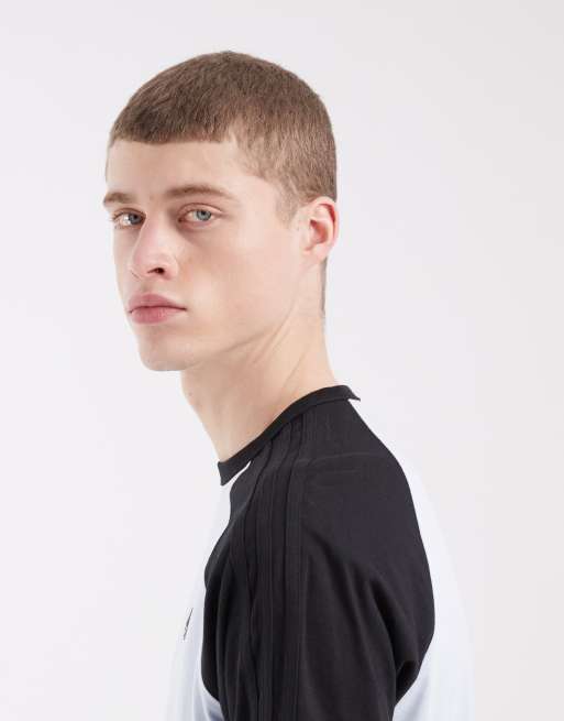 adidas Originals – T-Shirt mit den drei Streifen in Hellblau, 4 von 5