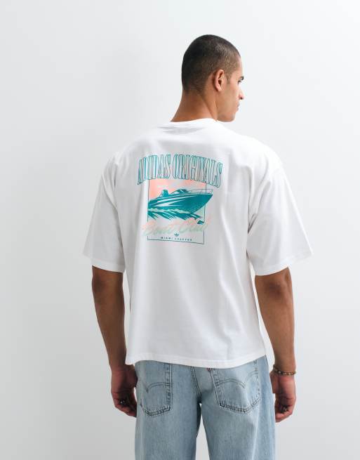 adidas Originals T-Shirt mit Postkarten-Grafik und Rückenprint in Weiß, 5 von 5