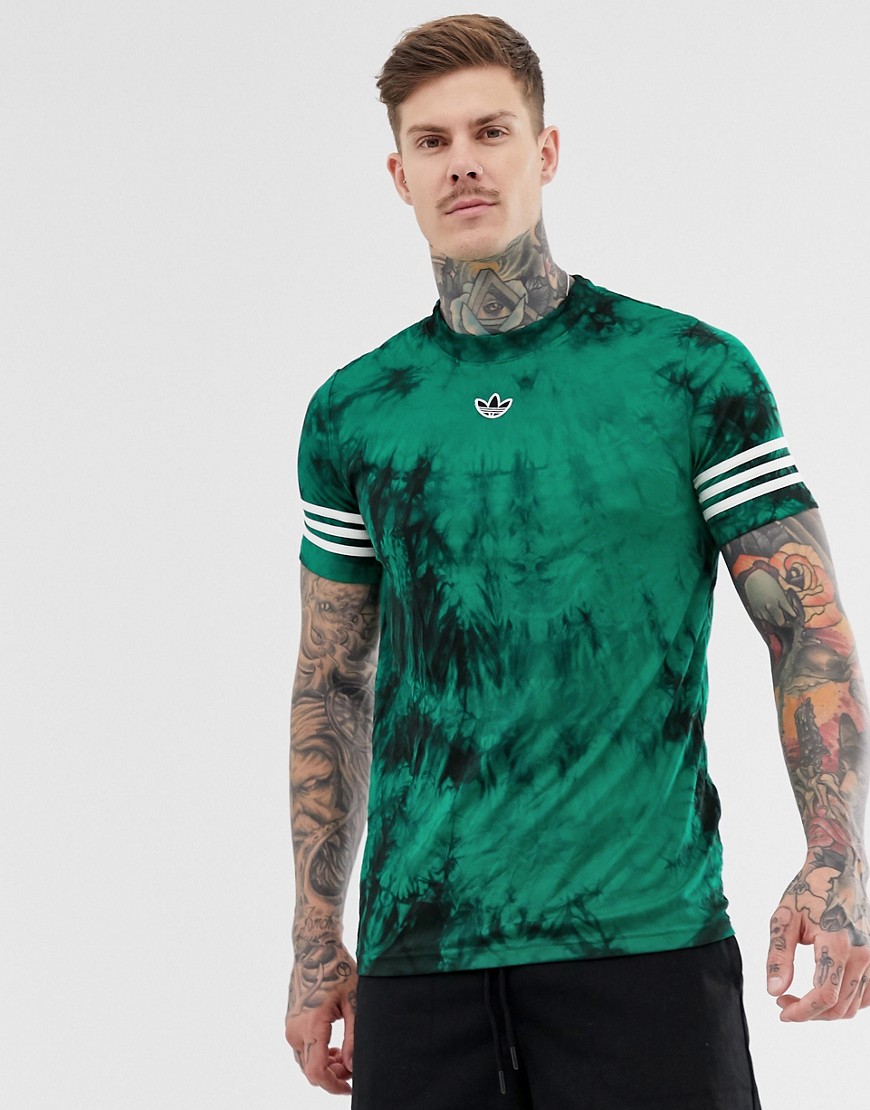 adidas Originals - T-shirt tie-dye con righe e logo al centro-Verde