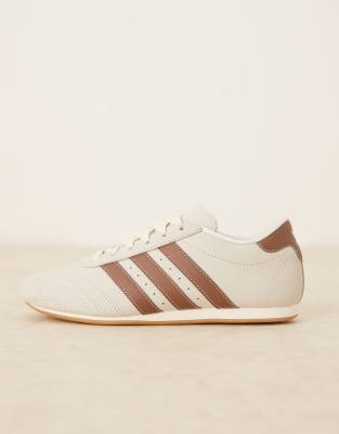 スニーカー adidas Taekwondo Race Off White Brown adidas Originals Taekwondo lace sneakers in off white and