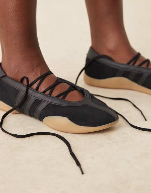 adidas Originals – Taekwondo Mei – Ballerinas in Triple Black mit Gummisohle , 3 von 5