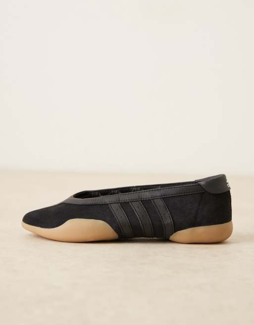 adidas Originals Taekwondo Mei ballet flats in triple black with gum sole , 2 of 5