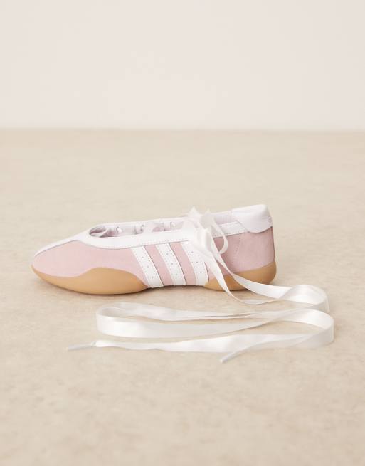 Zapatillas de deporte rosa claro y blancas Taekwondo Mei Ballet de adidas Originals