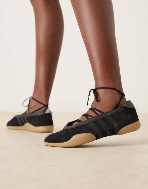 adidas Originals - Taekwondo Mei - Tredobbelt sorte ballerinaer med gummisål - view 1