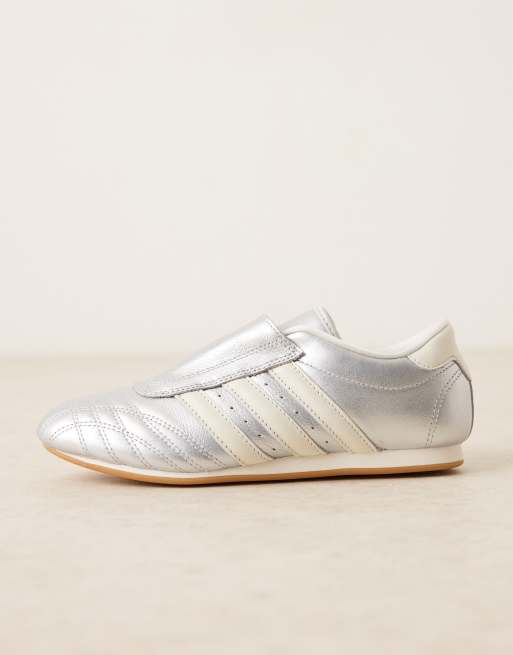 adidas Originals – Taekwondo – Sneaker in Metallic-Silber und Cremeweiß, 2 von 5