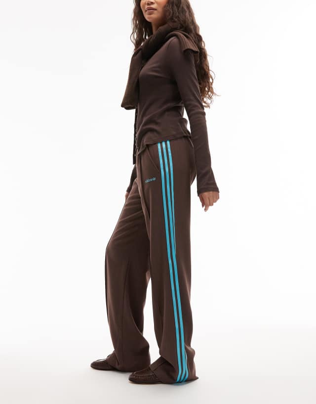  TAILORED PANTS/アディダス ブラウン TAILORED PANTS/アディダス ブラウン Tailored Pants by adidas