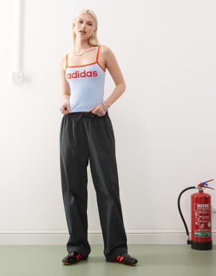 майка adidas Originals светло-голубого и оранжевого цветов