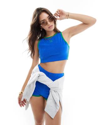 adidas Originals - Tanktop aus Frottee in Blau und Grün-Bunt