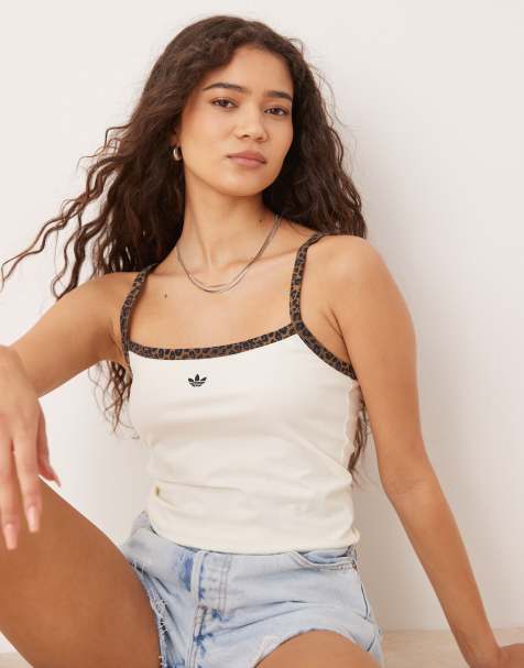 adidas Originals – Tanktop in Wollweiß mit Einfassung im Leopardenmuster - view 1