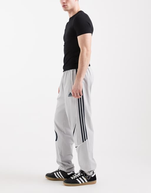 adidas Originals – Teamgeist Adicolor – Trainingshose in Grey , 2 von 5