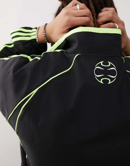 adidas Originals – Teamgeist – Langärmliges T-Shirt in Schwarz und Limettengrün, 4 von 4