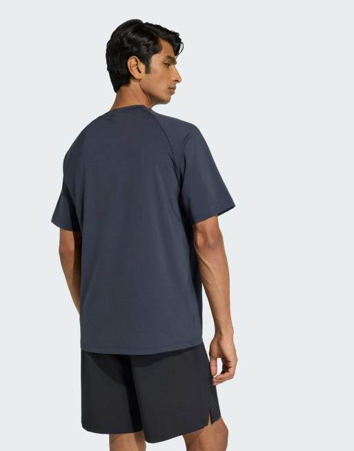 adidas Originals Tech trefoil essentials polyester tee in night grey, 4 of 4