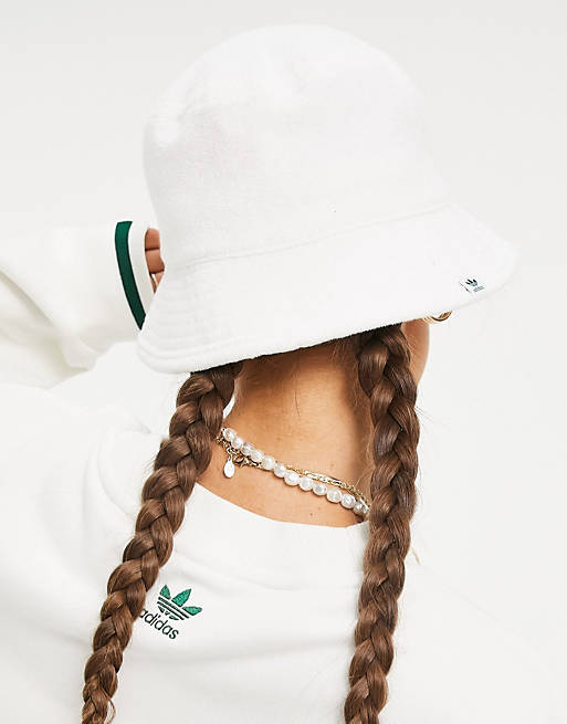  adidas Originals 'Tennis Luxe' logo terry towelling bucket hat in off white 