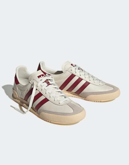 Adidas store jeans beige