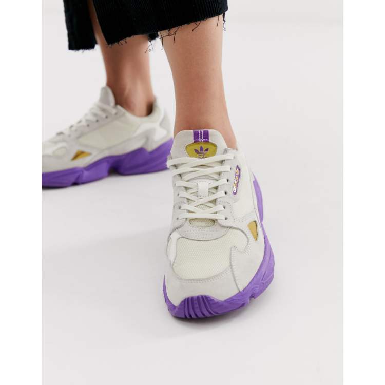 Adidas stan smith off white 2025 purple gold metallic elizabeth tfl