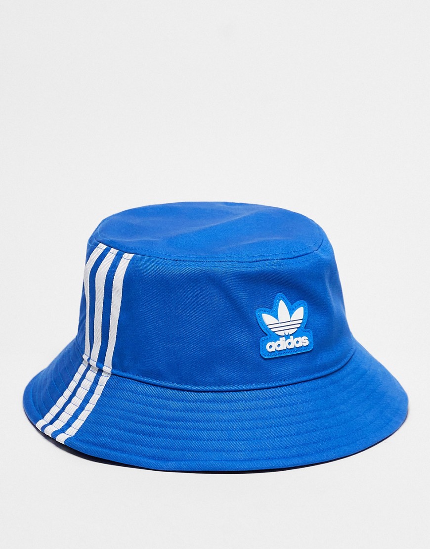 adidas Originals three stripe bucket hat in blue-Black