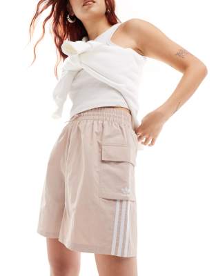 adidas Originals adidas Originals three stripe cargos shorts in beige-White