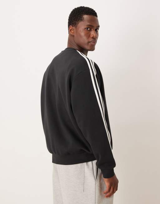 adidas Originals three stripe oversized sweatshirt in black, 3 of 5