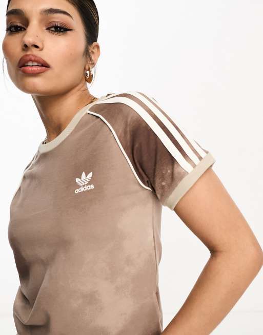 Adidas originals 3-stripes outlet california t-shirt khaki