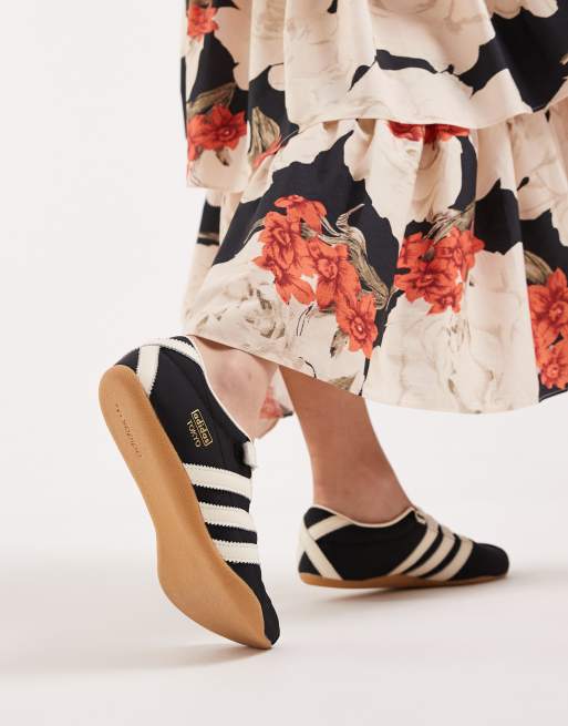 adidas Originals – Tokyo – Flache Mary-Jane-Schuhe in Schwarz und Weiß , 4 von 5