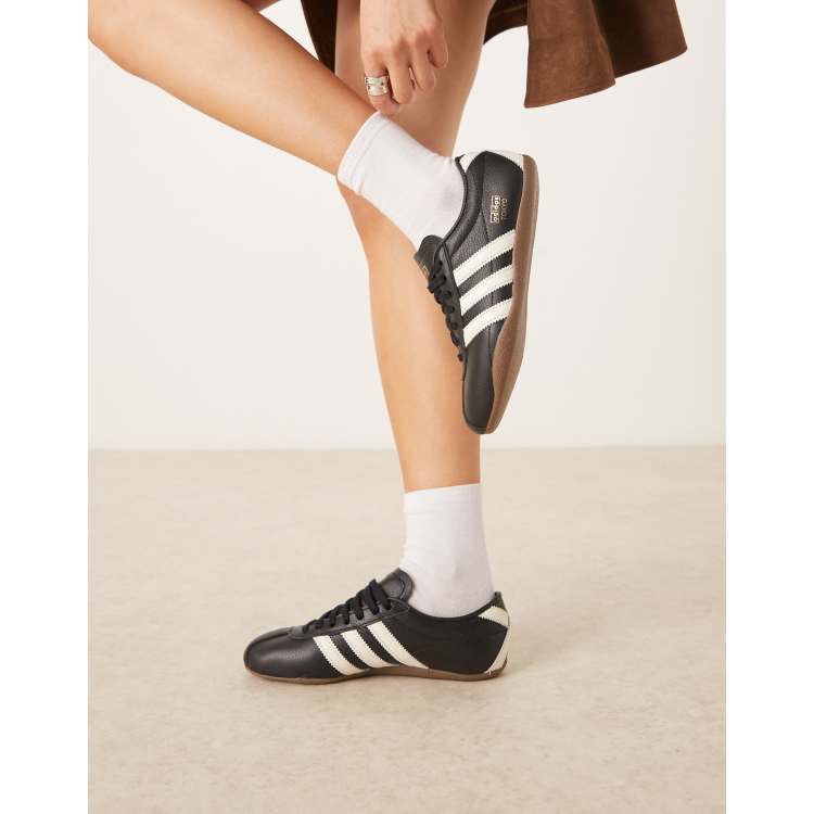 adidas - adidas Originals スノーボードウエア つなぎ 黒×白　サイズ　O Yahoo!オークション -スノーボード(スポーツ別)の落札相場・落札価格