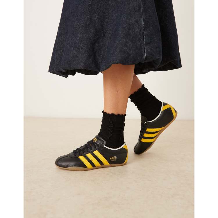 208660647-1-black?$n_750w$&wid