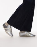 [adidas Originals] adidas Originals Tokyo sneakers in metallic silver and cream 40 SILVER