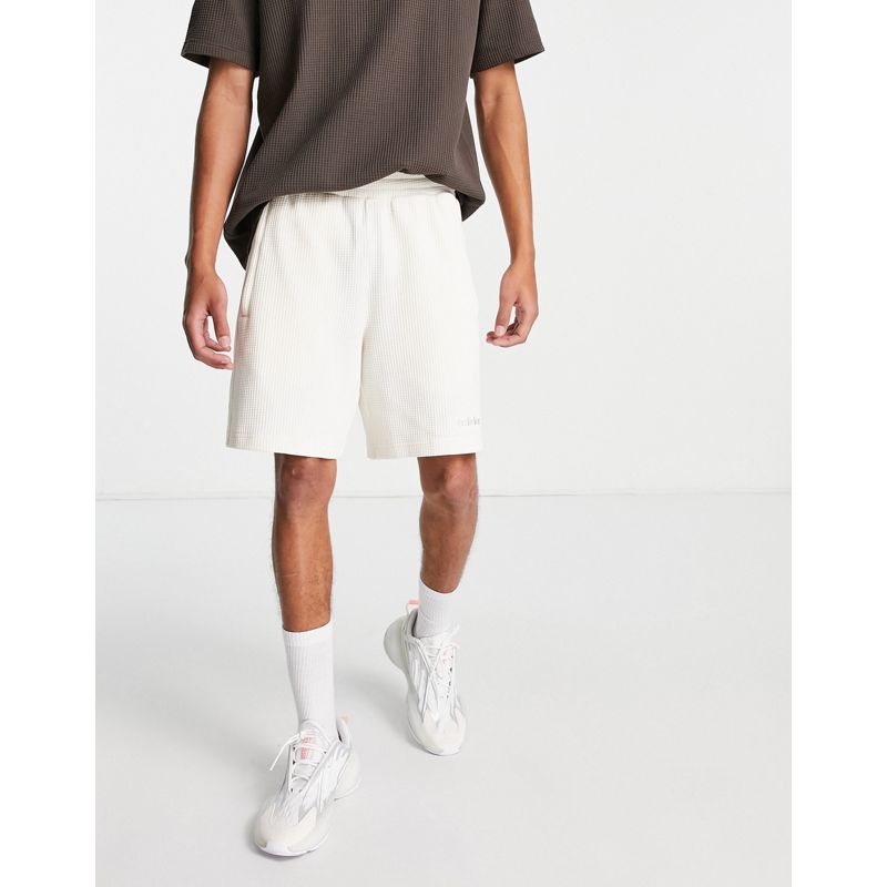 Activewear Pantaloncini adidas Originals - Tonal Textures - Pantaloncini in piqué bianco sporco