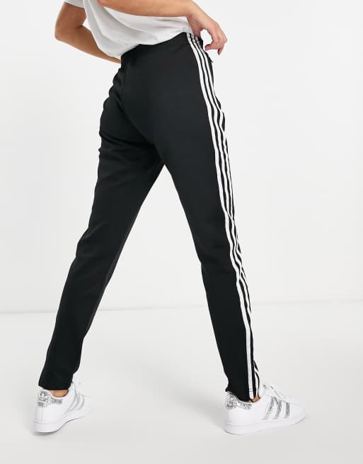 Asos cheap pantaloni adidas