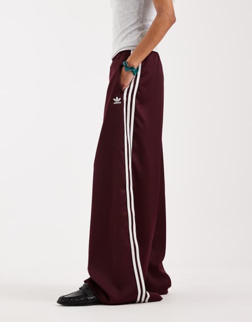 adidas Originals – Trainingshose aus Satin in Kastanienbraun und Wollweiß mit weitem Bein, 2 von 5
