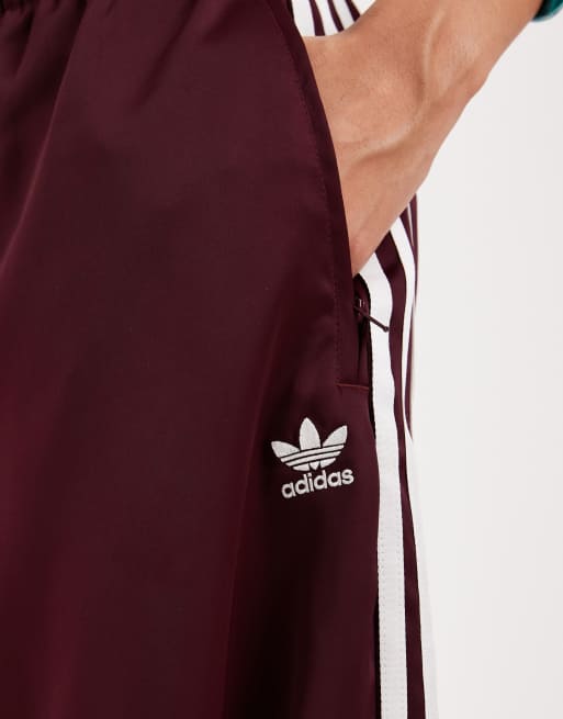 adidas Originals – Trainingshose aus Satin in Kastanienbraun und Wollweiß mit weitem Bein, 4 von 5