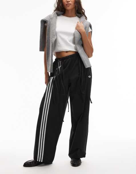 adidas Originals – Trainingshose aus Webstoff in Schwarz mit Schleifendetail - view 1