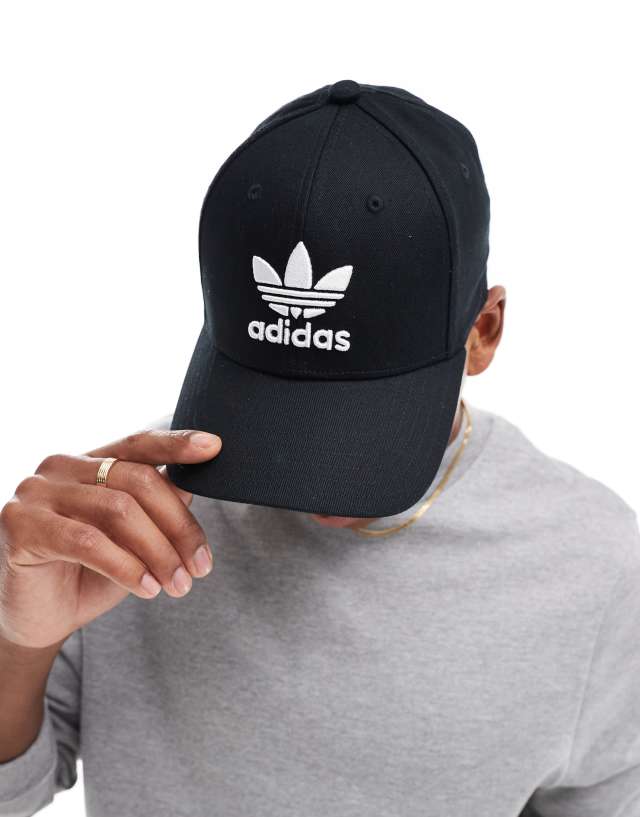 adidas Originals - trefoil baseball cap in black