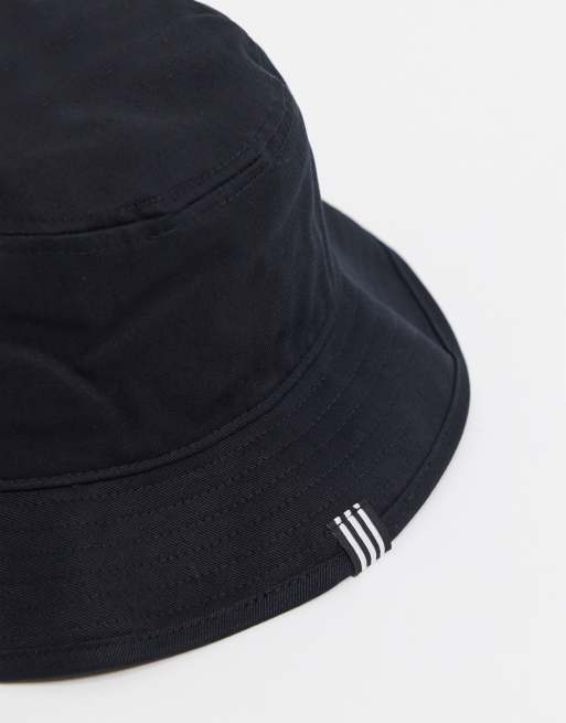 Adidas originals trefoil bucket 2024 hat in black bk7345