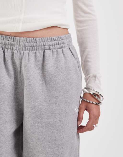adidas Originals – Trefoil Essential – Jogginghose in Grau mit Dreiblatt-Logo, 3 von 5
