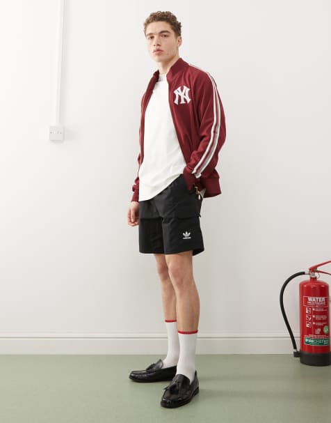 adidas Originals Trefoil Essentials cargo shorts in black - view 1