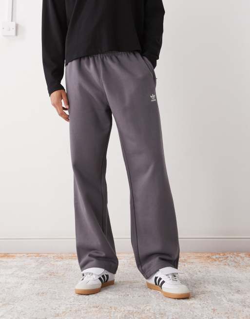 adidas Originals – Trefoil Essentials – Hose in Grey Strata mit offenem Saum