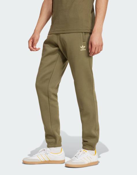 adidas Originals Trefoil Essentials Joggers in green - view 1