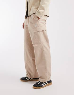 adidas Originals - Trefoil Essentials - Pantalon de survêtement tissé - Kaki taupe-Neutre