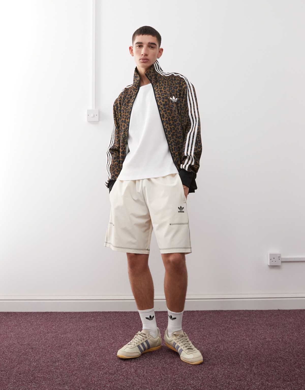 adidas Originals Trefoil essentials shorts in wonder white