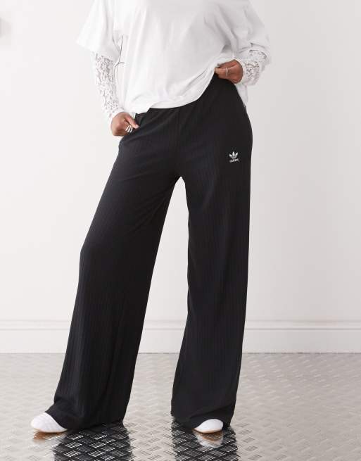 adidas Originals - Trefoil Essentials - Sorte ribstrikkede bukser med brede ben