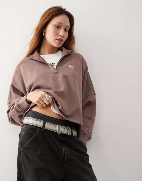 adidas Originals – Trefoil Essentials – Sweatshirt in Braun mit Dreiblatt-Logo - view 1