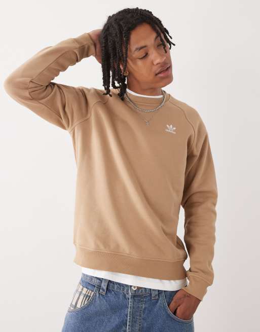 adidas Originals – Trefoil Essentials – Sweatshirt in Braun mit