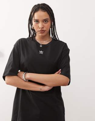 adidas Originals - Trefoil Essentials - T-shirt coupe boyfriend - Noir | ASOS