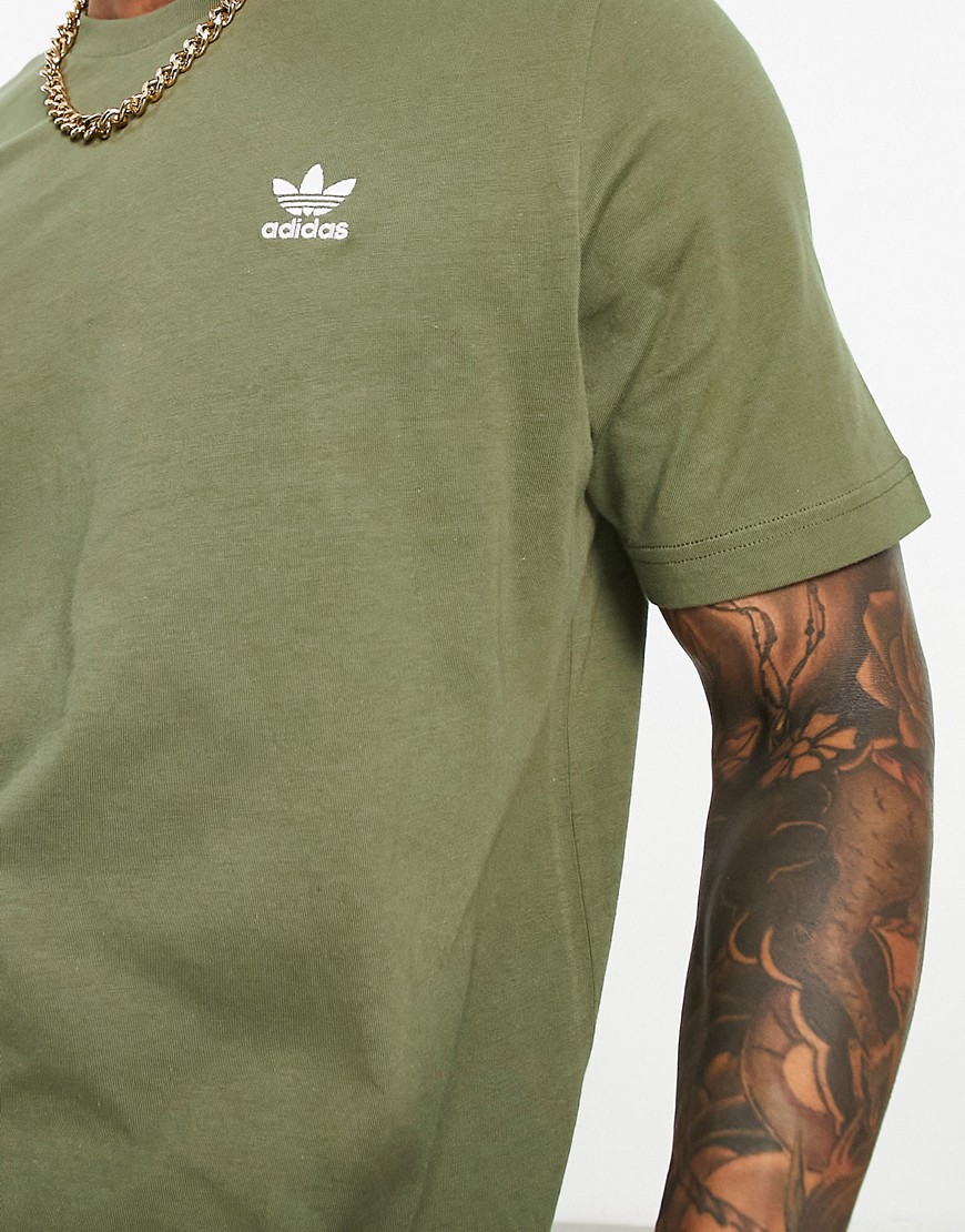 Trefoil Essentials - T-shirt oliva con logo-Verde - adidas Originals T-shirt donna  - immagine1