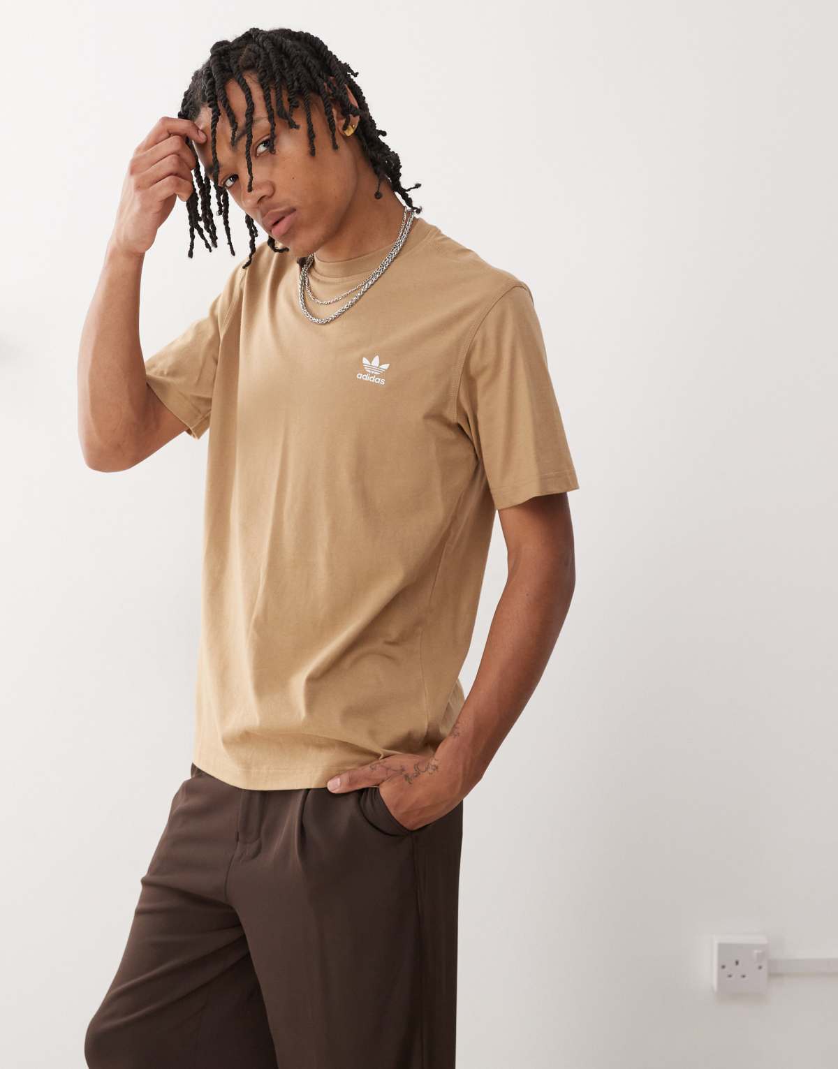 adidas Originals Trefoil essentials tee in cardboard