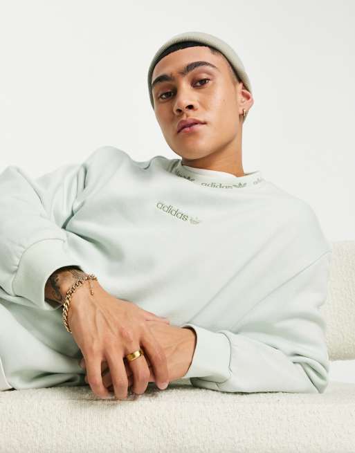 adidas Originals - 'Trefoil Linear' - Premium sweatshirt in linnengroen met patch op de mouw