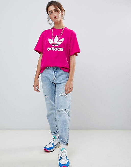 adidas Originals Trefoil Logo T-Shirt In Pink | ASOS